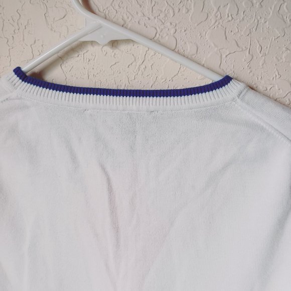 Tommy Hilfiger pull-over sweater. White with various colors and design. Women's - Picture 6 of 7